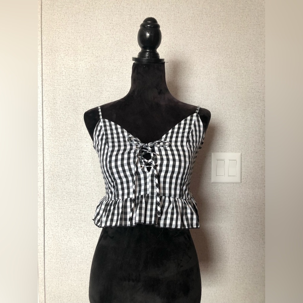 Black and White Plaid Crop Top S